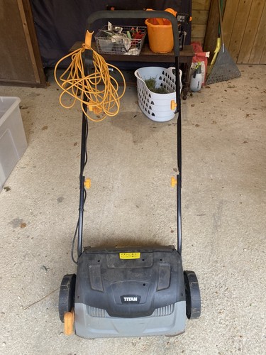 Titan lawn scarifier vgc - titan,