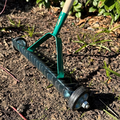 Rolling aerator scarifier - rolling, with